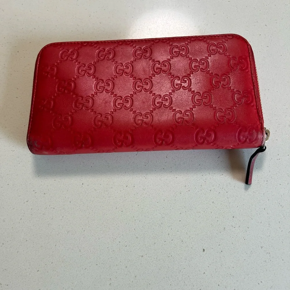 Gucci Red Embossed Leather Wallet - Picture 11 of 11